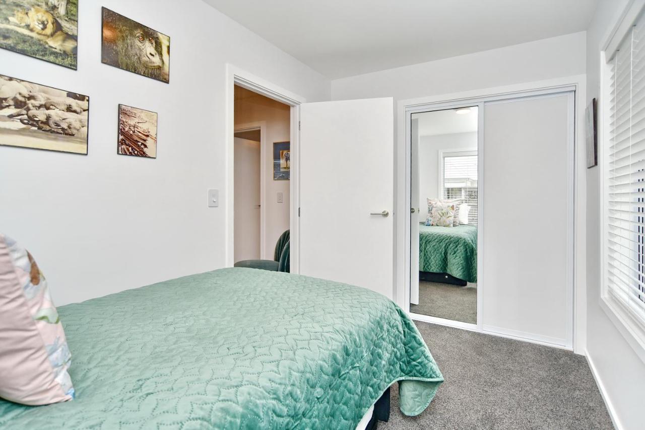 Brockworth Place - Christchurch Holiday Homes المظهر الخارجي الصورة