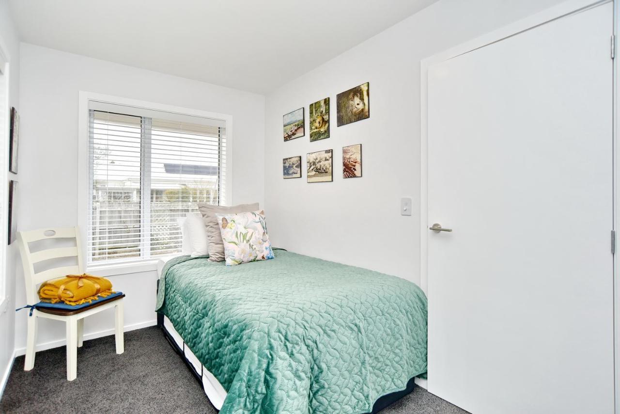 Brockworth Place - Christchurch Holiday Homes المظهر الخارجي الصورة